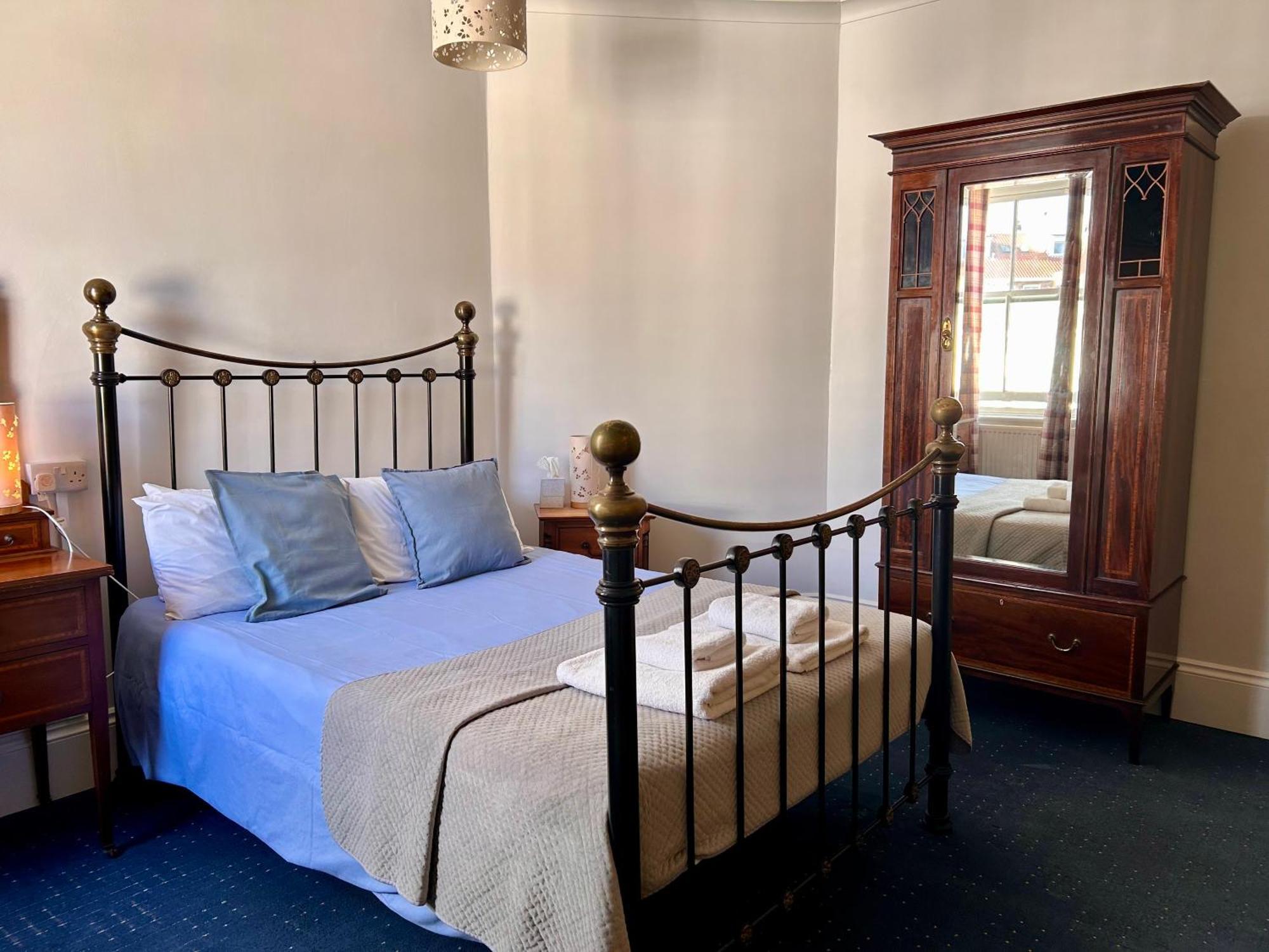 Clarence Quarters Self-Catering Guest House Portsmouth Zewnętrze zdjęcie