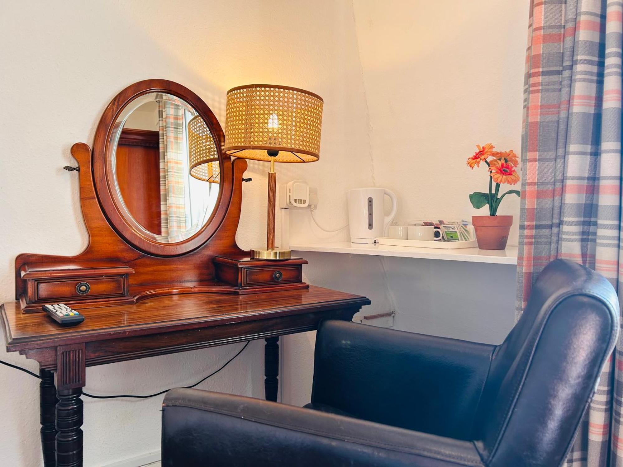 Clarence Quarters Self-Catering Guest House Portsmouth Zewnętrze zdjęcie